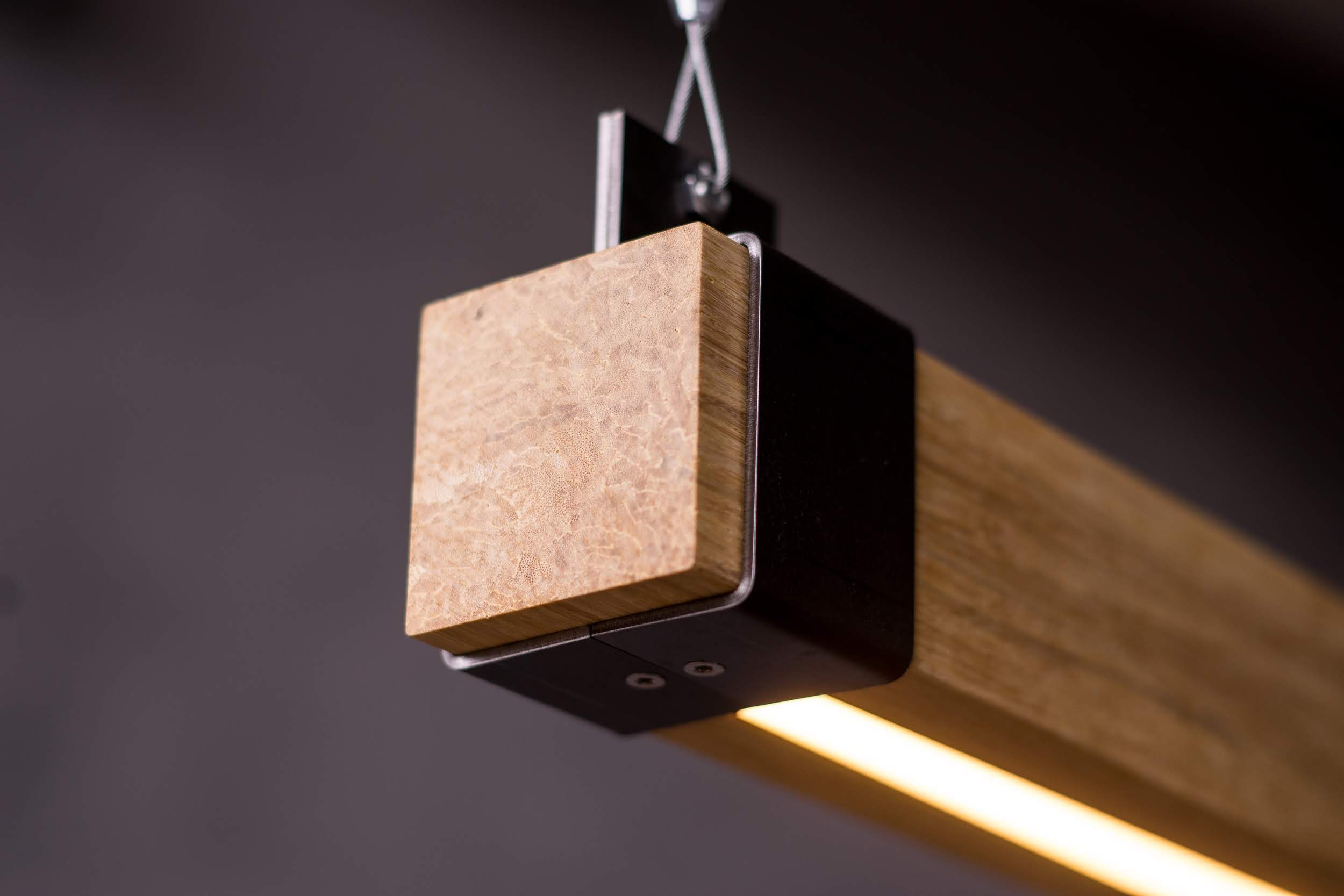 Woodlight Detail donker