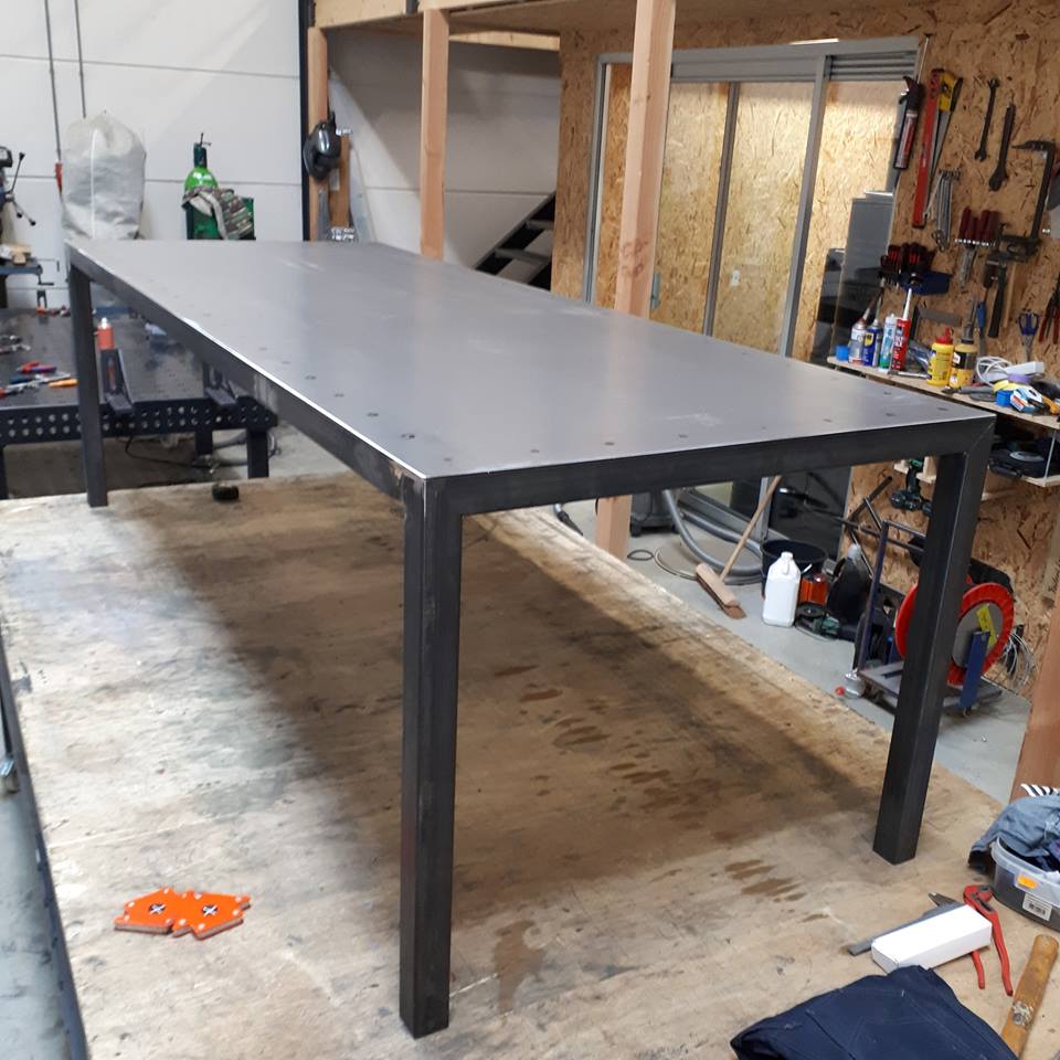 Tafel van staal Indusigns