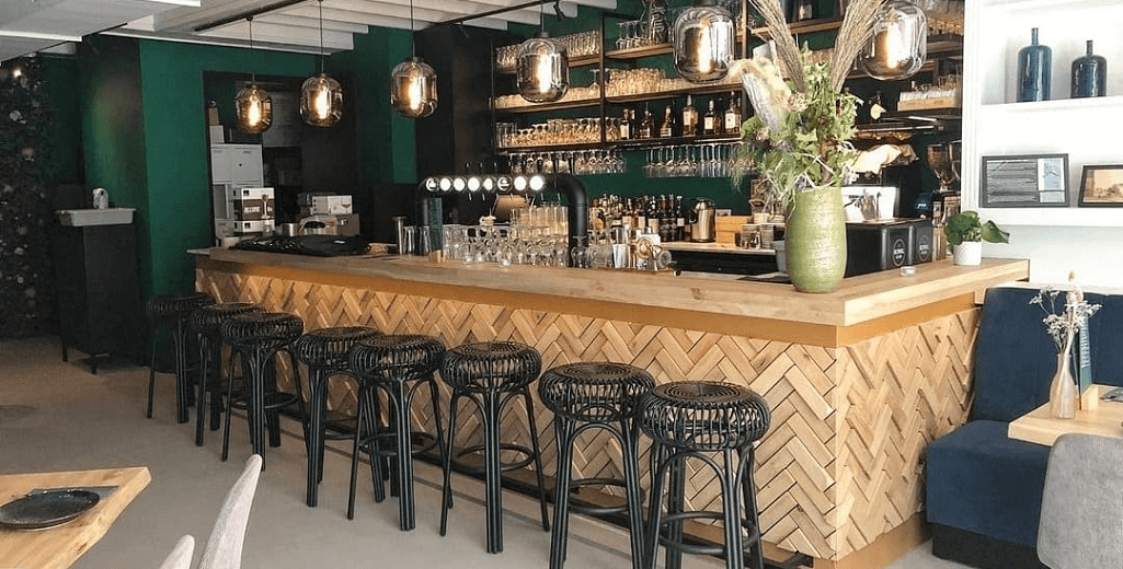 Kleine bar voor mancave